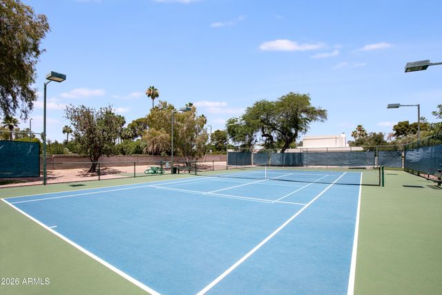 2505 E DENTON Lane, Phoenix, AZ 85016