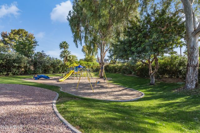 2505 E DENTON Lane, Phoenix, AZ 85016