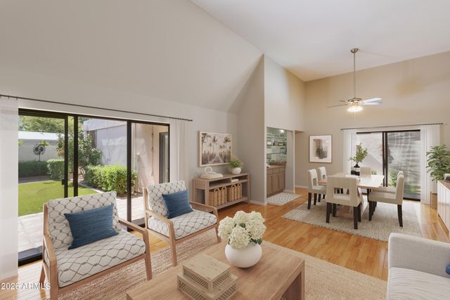 2505 E DENTON Lane, Phoenix, AZ 85016