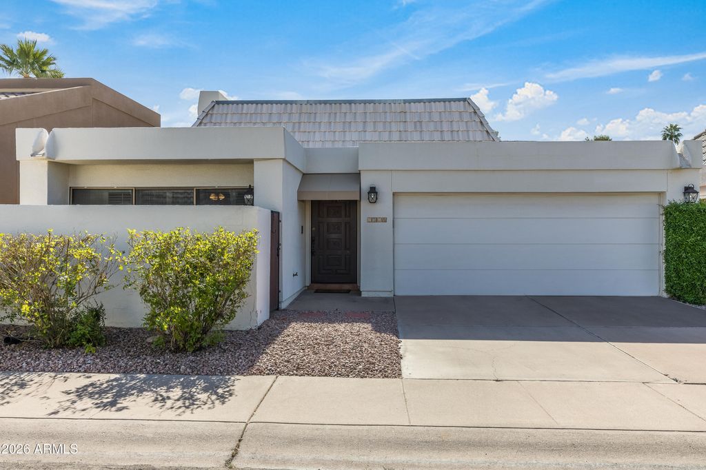 2505 E DENTON Lane, Phoenix, AZ 85016