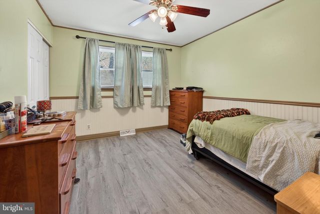 2039 BANGOR AVE, Lindenwold, NJ 08021