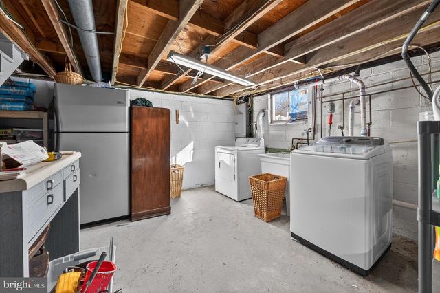 2039 BANGOR AVE, Lindenwold, NJ 08021