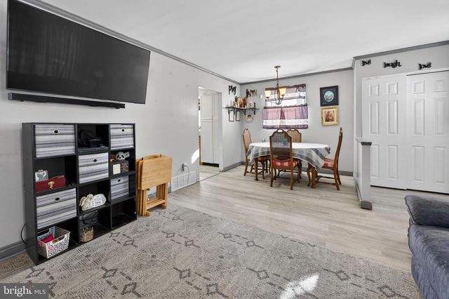 2039 BANGOR AVE, Lindenwold, NJ 08021