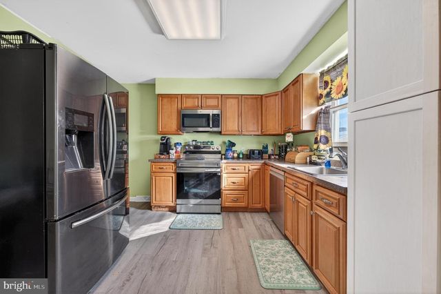 2039 BANGOR AVE, Lindenwold, NJ 08021