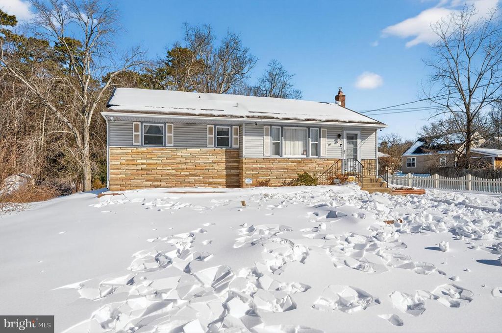 2039 BANGOR AVE, Lindenwold, NJ 08021