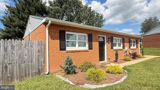 17 ROGERS CIR, Newark, DE 19702