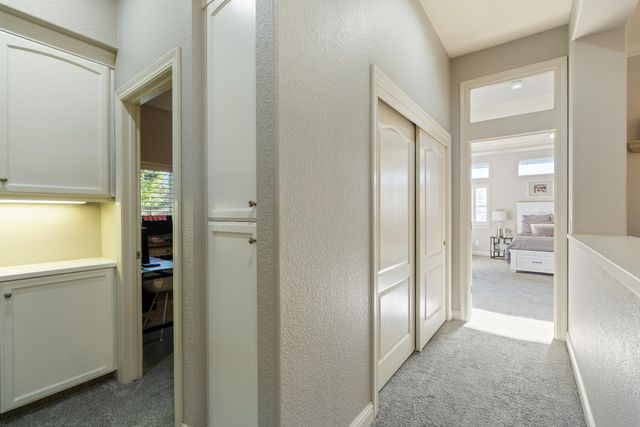933 Golden Oak Dr, Lodi, CA 95242