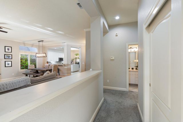 933 Golden Oak Dr, Lodi, CA 95242