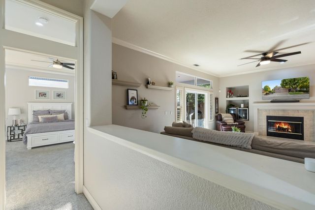 933 Golden Oak Dr, Lodi, CA 95242