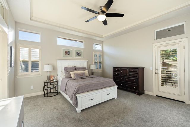 933 Golden Oak Dr, Lodi, CA 95242