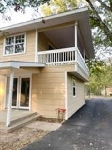 107 Los Peces Street, Gun Barrel City, TX 75156