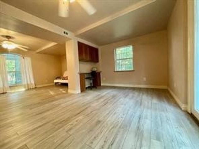 107 Los Peces Street, Gun Barrel City, TX 75156