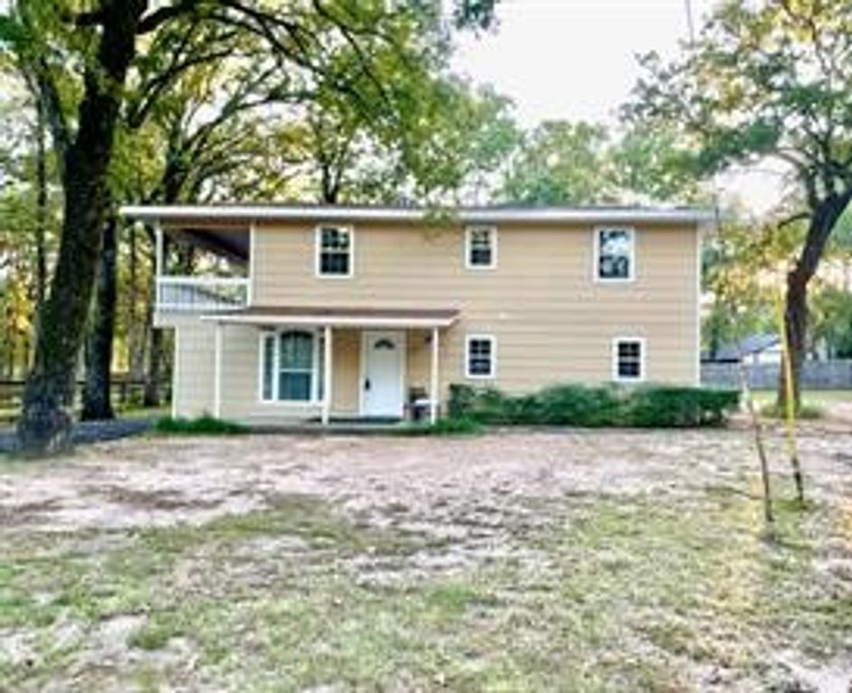 107 Los Peces Street, Gun Barrel City, TX 75156