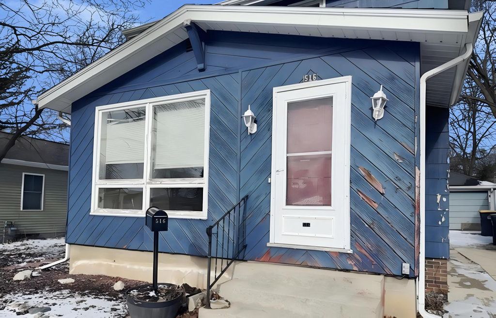 516 McColm STREET, Plymouth, WI 53073