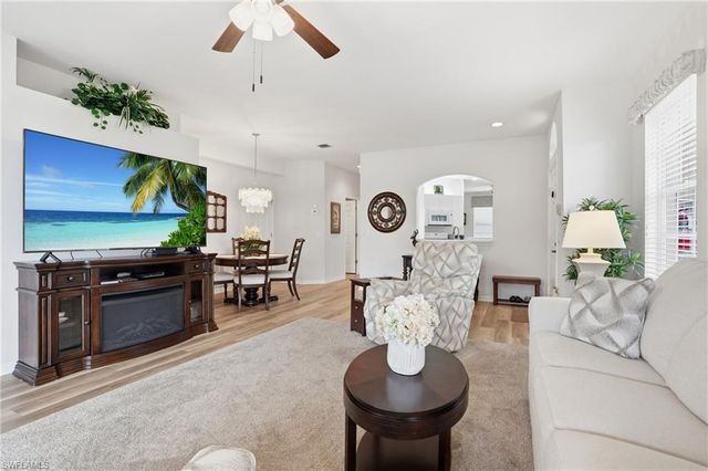 5685 Heron LN 301, Naples, FL 34110