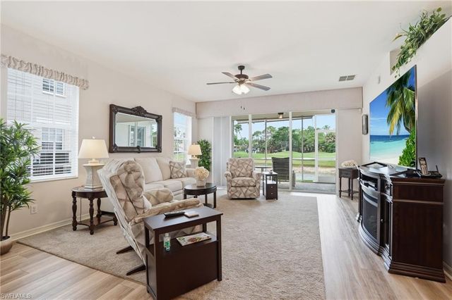 5685 Heron LN 301, Naples, FL 34110