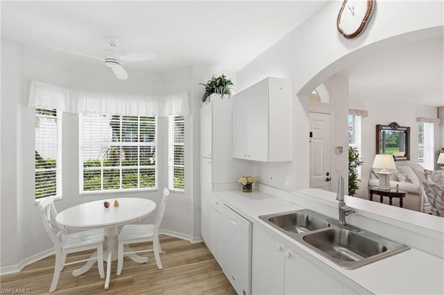 5685 Heron LN 301, Naples, FL 34110