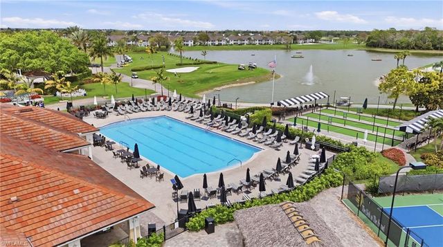 5685 Heron LN 301, Naples, FL 34110