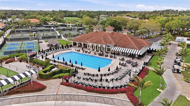 5685 Heron LN 301, Naples, FL 34110