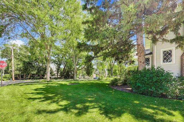 1110 Elm Street, Winnetka, IL 60093