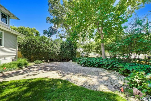 1110 Elm Street, Winnetka, IL 60093