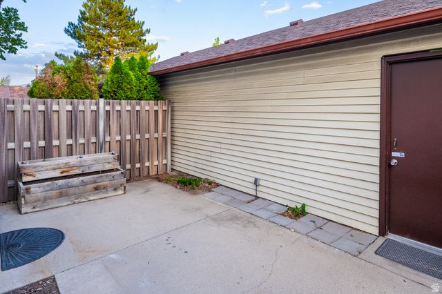 2000 W STONE CREEK DR, West Valley City, UT 84119