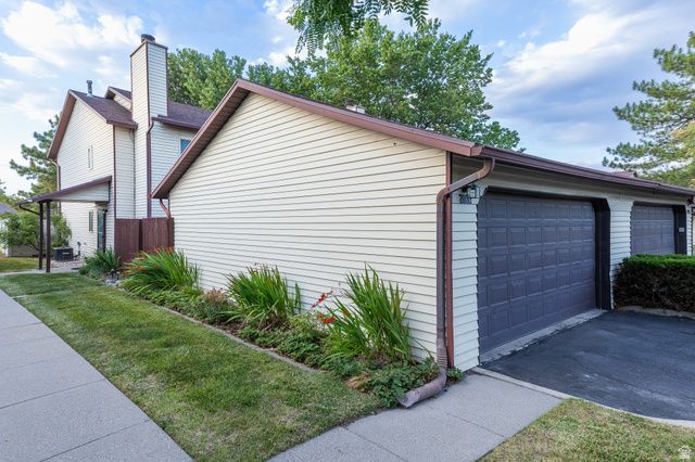 2000 W STONE CREEK DR, West Valley City, UT 84119