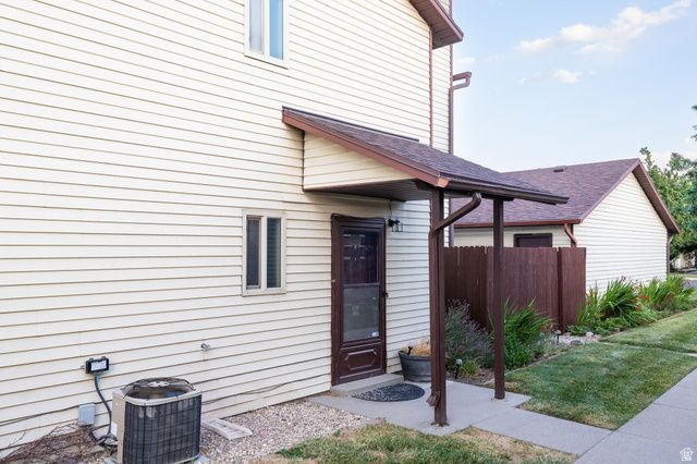 2000 W STONE CREEK DR, West Valley City, UT 84119