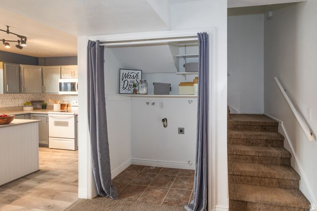 2000 W STONE CREEK DR, West Valley City, UT 84119