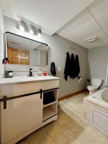 100 Canterbury Court, Waunakee, WI 53597