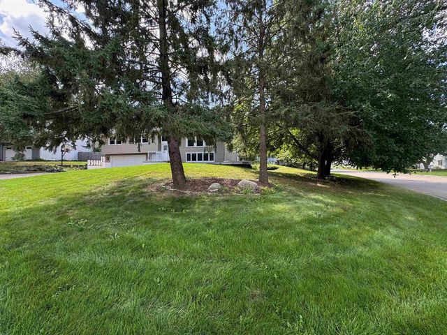 100 Canterbury Court, Waunakee, WI 53597