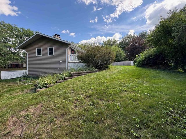100 Canterbury Court, Waunakee, WI 53597