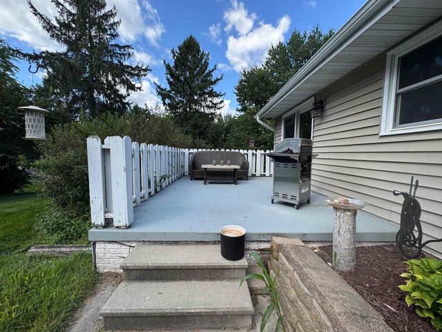 100 Canterbury Court, Waunakee, WI 53597