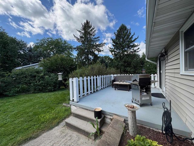 100 Canterbury Court, Waunakee, WI 53597