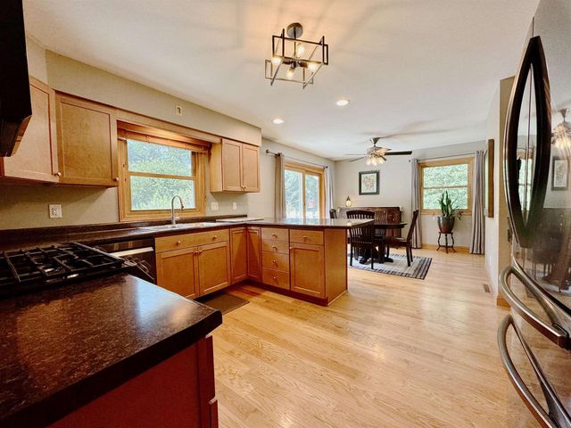100 Canterbury Court, Waunakee, WI 53597