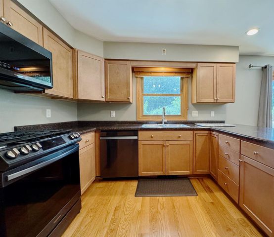 100 Canterbury Court, Waunakee, WI 53597