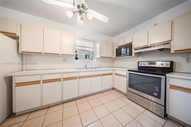 3330 SW 2nd St, Miami, FL 33135