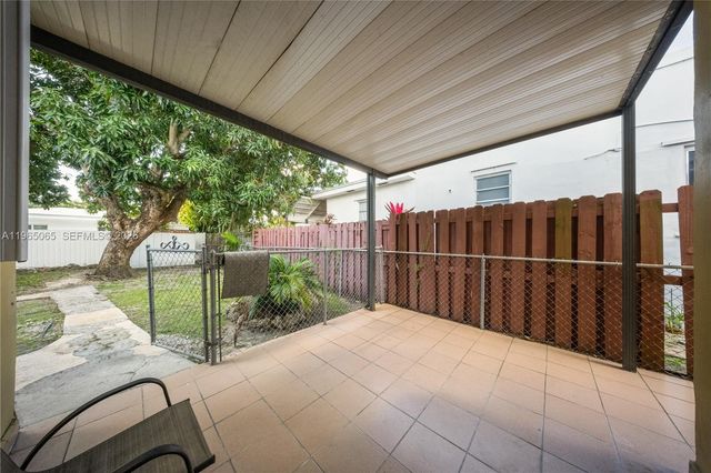 3330 SW 2nd St, Miami, FL 33135