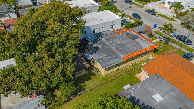 3330 SW 2nd St, Miami, FL 33135