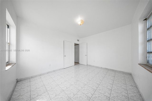 3330 SW 2nd St, Miami, FL 33135