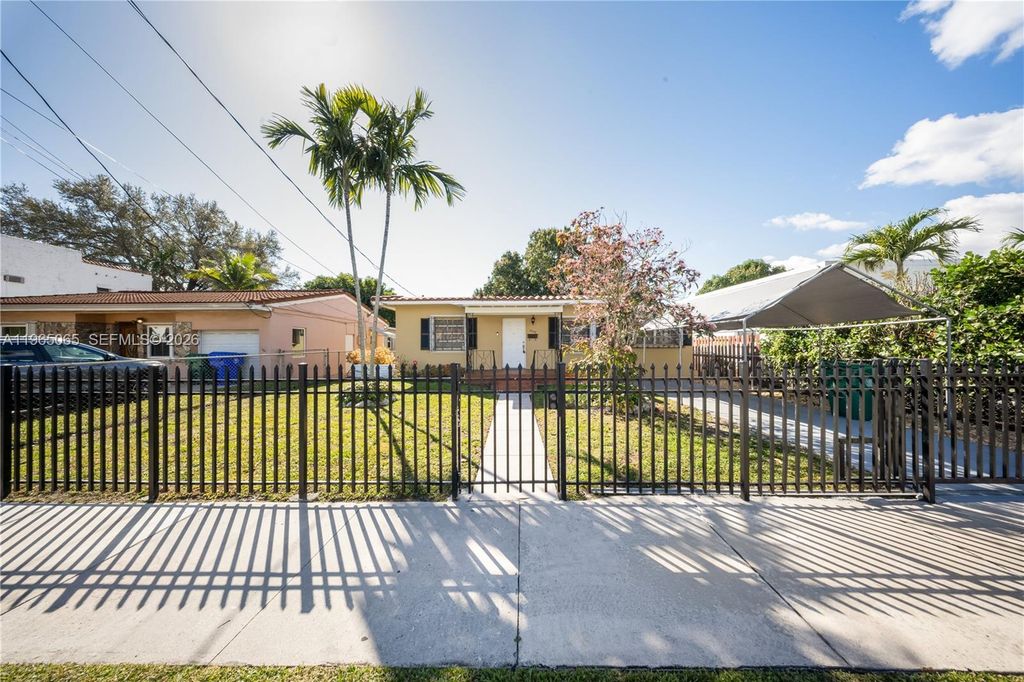 3330 SW 2nd St, Miami, FL 33135