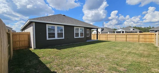 8442 Bay Oaks Drive, Baytown, TX 77523