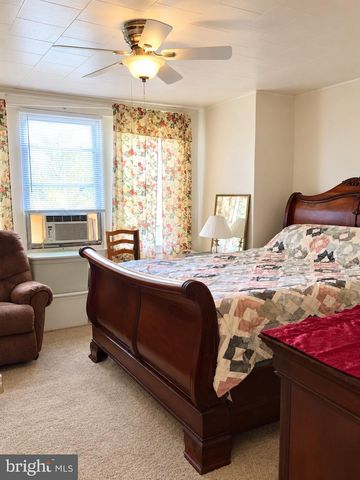 249 N 7TH ST, Darby, PA 19023