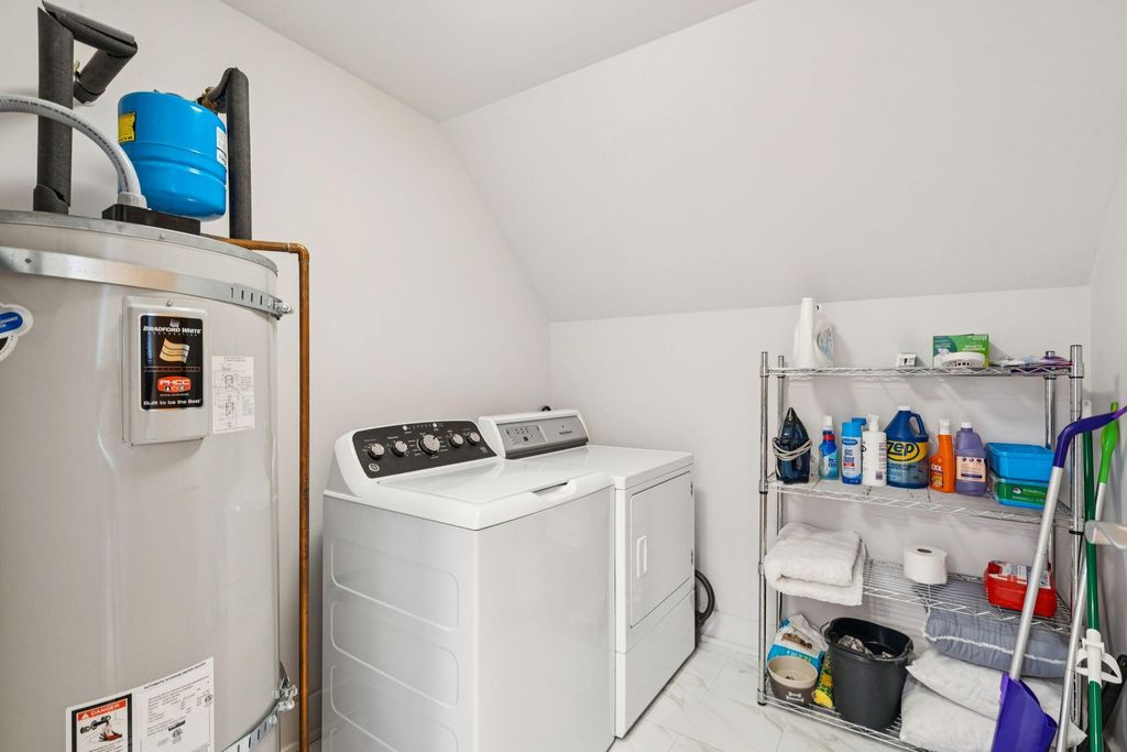 Image 109 of property listing at 241 East Bay Street, Charleston, SC 29401