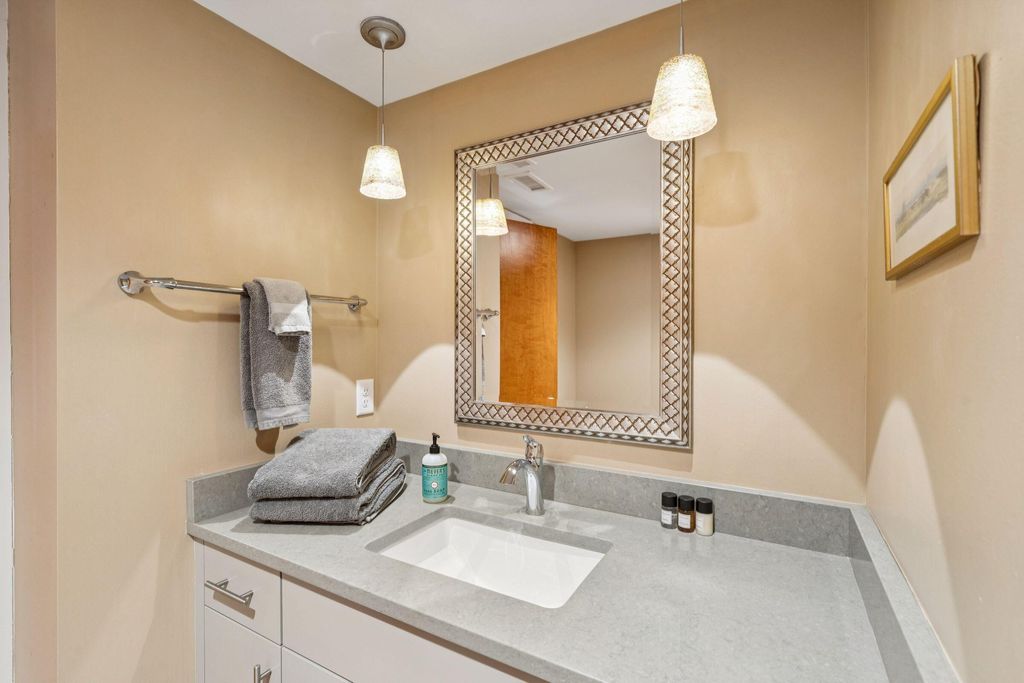 Image 17 of property listing at 241 East Bay Street, Charleston, SC 29401