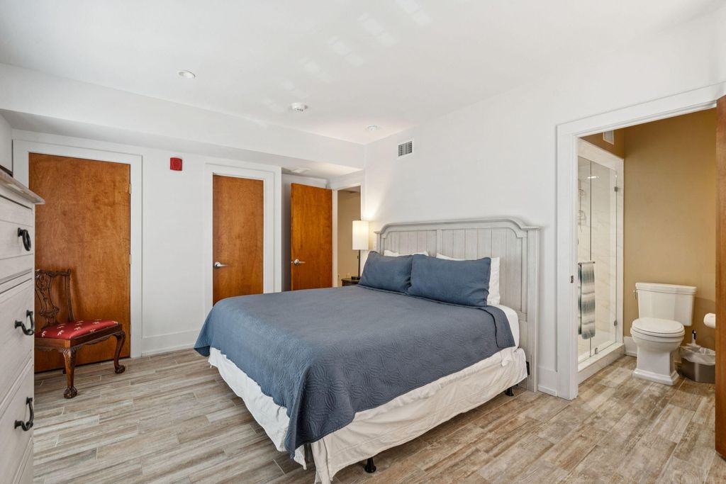 Image 21 of property listing at 241 East Bay Street, Charleston, SC 29401