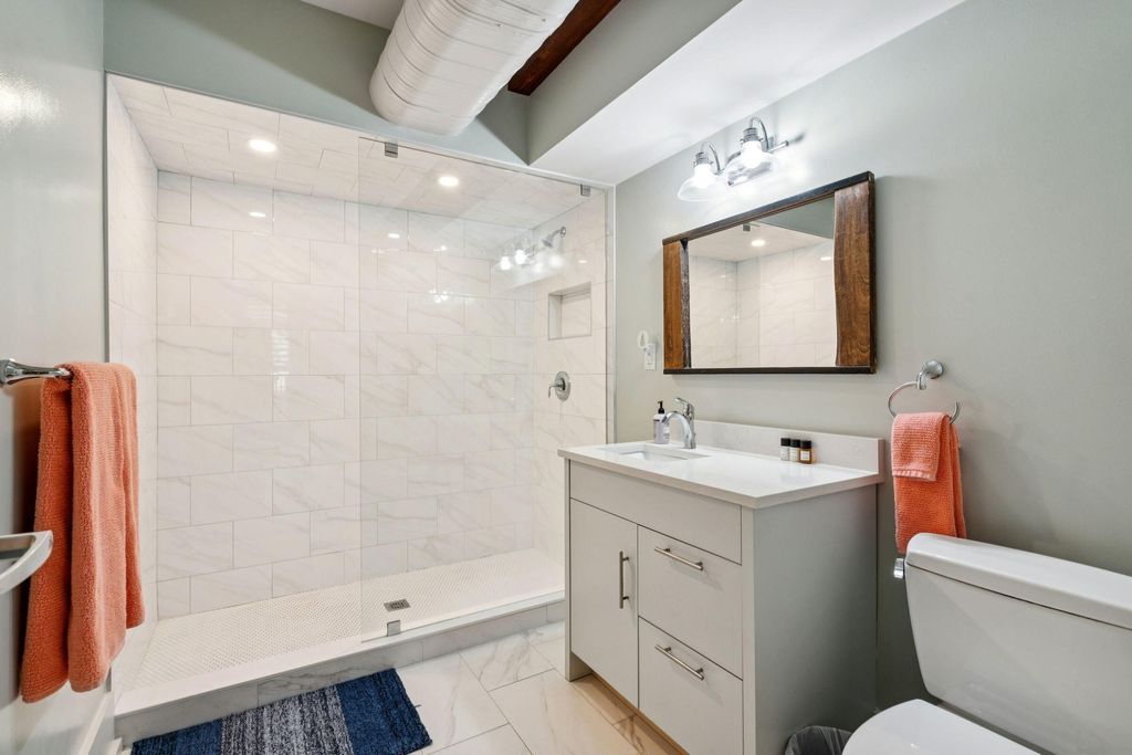 Image 39 of property listing at 241 East Bay Street, Charleston, SC 29401