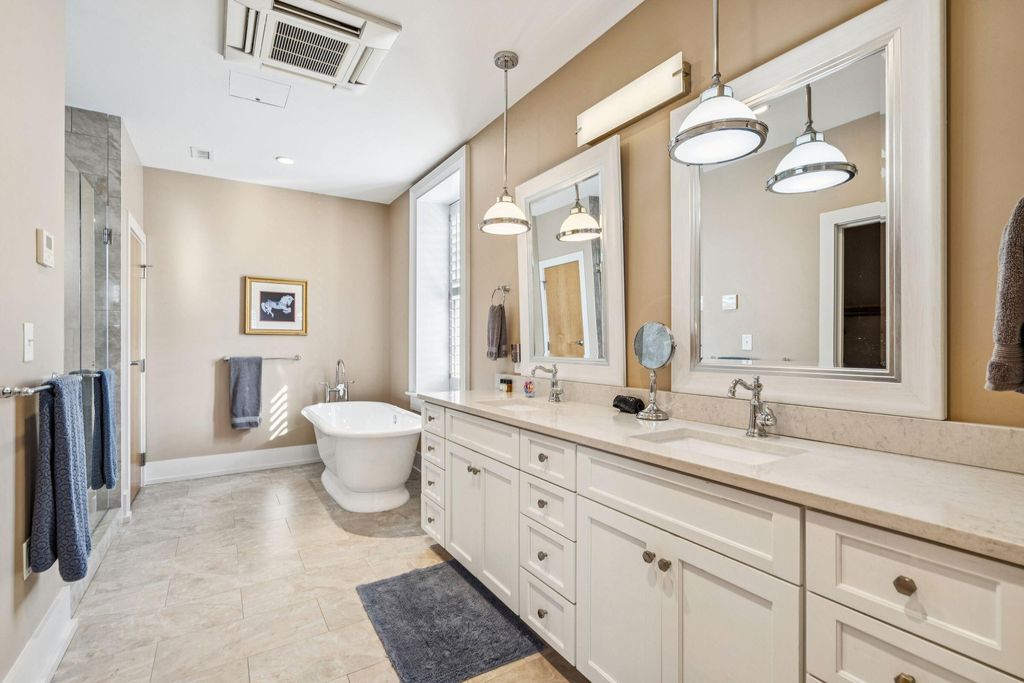 Image 75 of property listing at 241 East Bay Street, Charleston, SC 29401