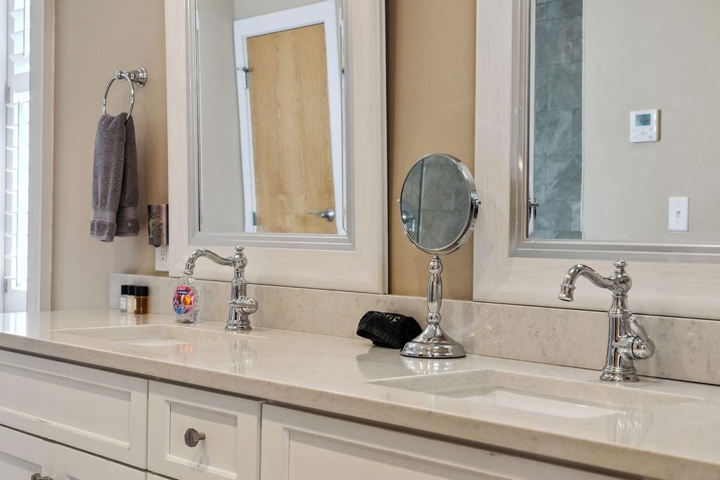 Image 76 of property listing at 241 East Bay Street, Charleston, SC 29401