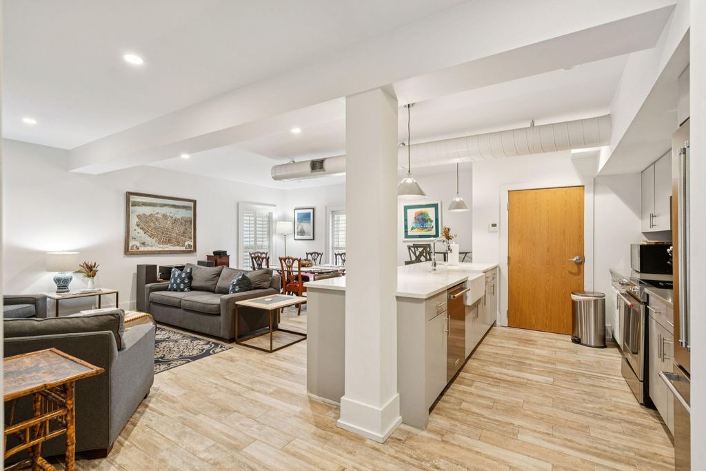 Image 8 of property listing at 241 East Bay Street, Charleston, SC 29401